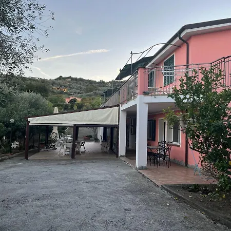 مزرعة للإقامة Le Mimose